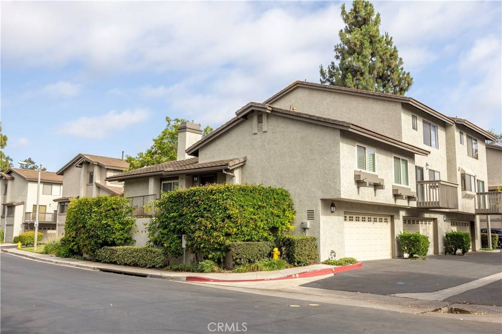 Irvine, CA 92603,1 Moon Dust #28