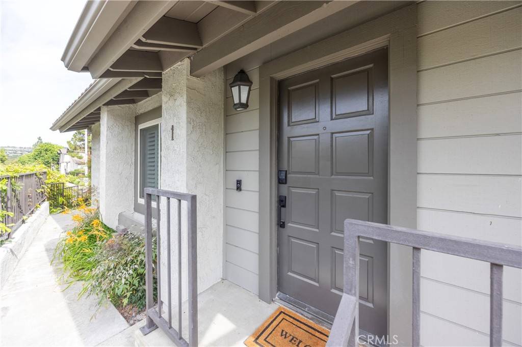 Irvine, CA 92603,1 Moon Dust #28