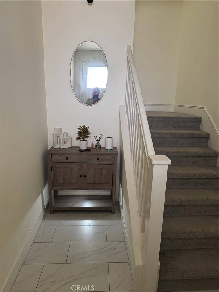 Santa Ana, CA 92703,526 W Tribella CT