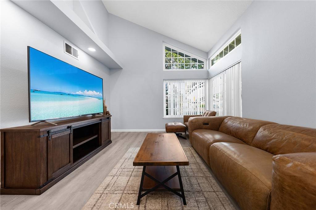 Ontario, CA 91761,2718 S Sandpiper AVE