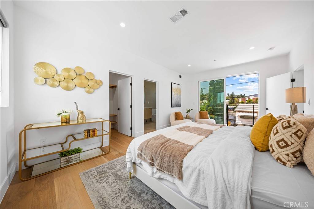 Los Angeles, CA 90042,6050 E Burwood AVE