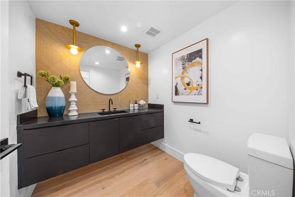 Los Angeles, CA 90042,6050 E Burwood AVE