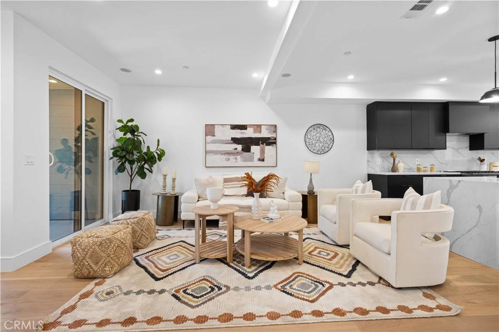 Los Angeles, CA 90042,6849 N Figueroa ST