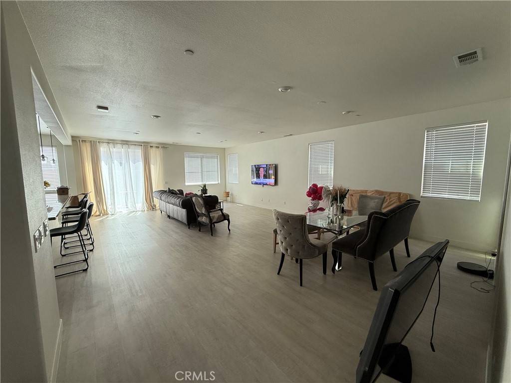 Ontario, CA 91762,3192 E Olympic DR