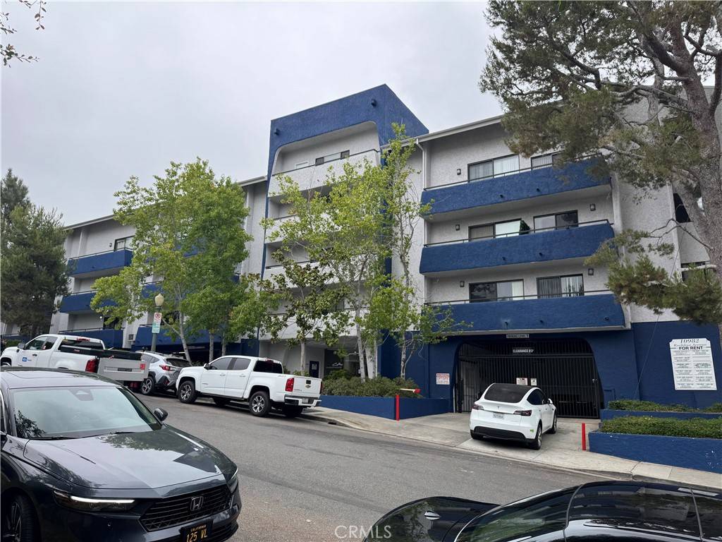 Los Angeles, CA 90024,10982 Roebling AVE #333