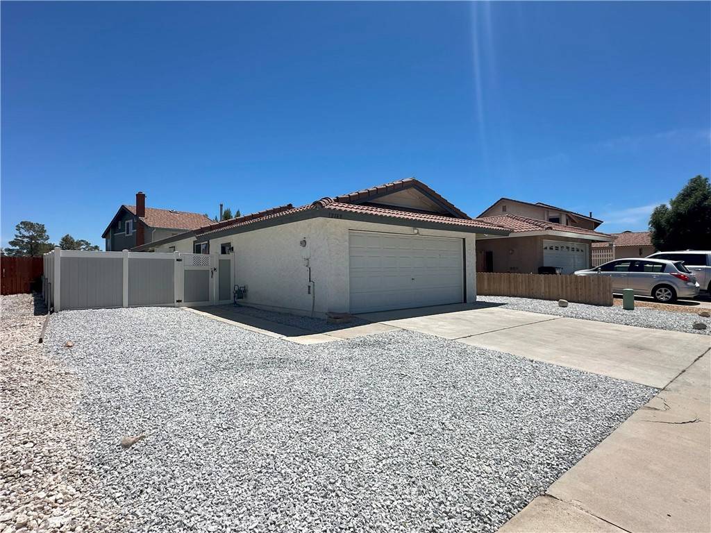 Victorville, CA 92392,12163 Pluto DR