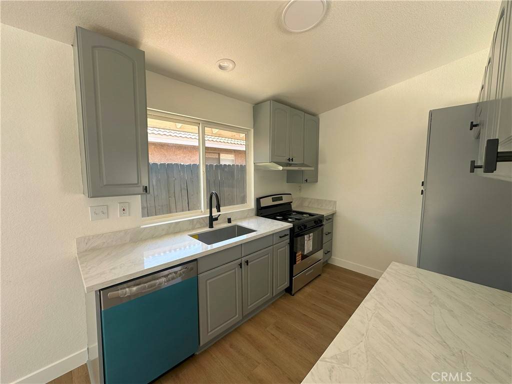 Victorville, CA 92392,12163 Pluto DR