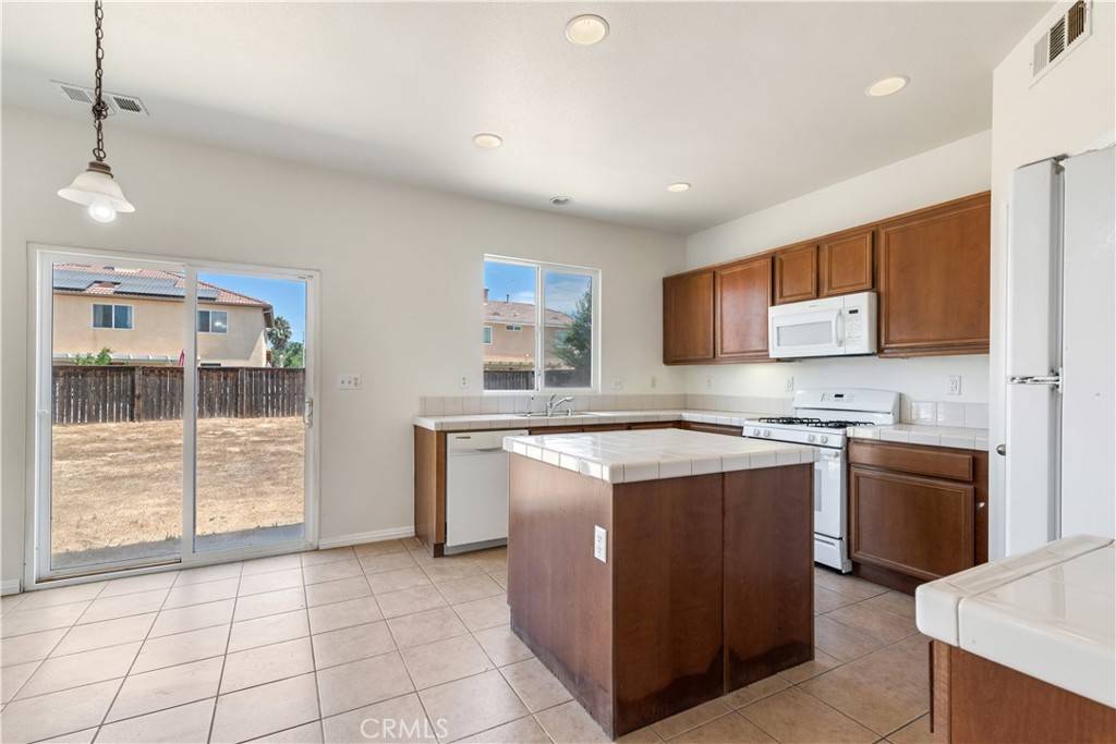 San Jacinto, CA 92582,1673 Park Meadows DR