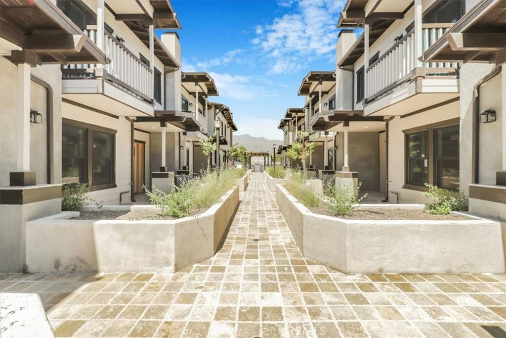 Pasadena, CA 91103,569 Lincoln AVE #4