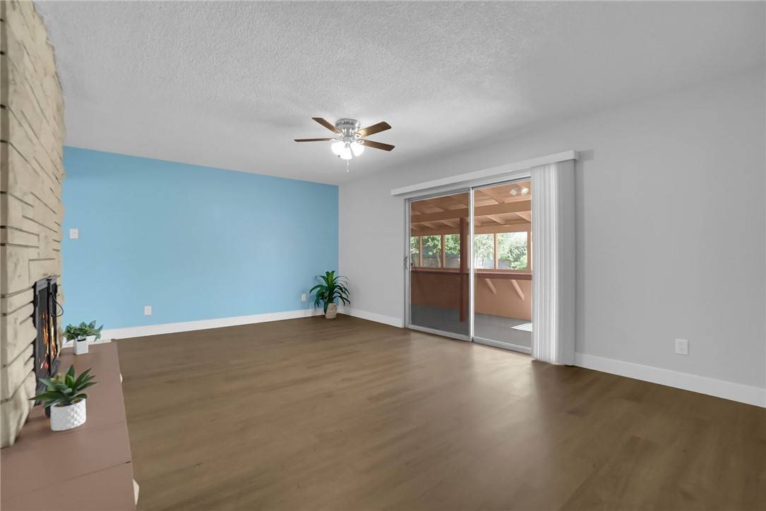 Fontana, CA 92335,17461 Pine AVE