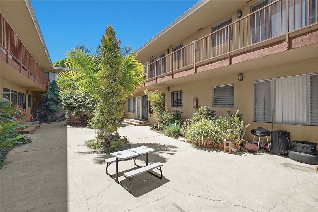 Long Beach, CA 90802,640 Elm AVE #12
