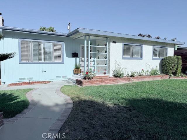 Long Beach, CA 90815,2690 Senasac AVE