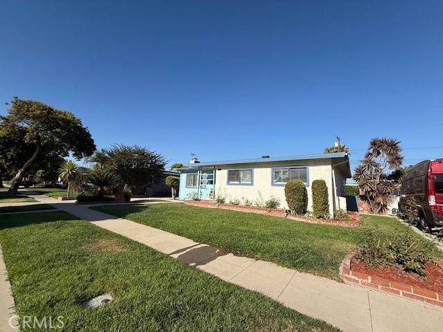 Long Beach, CA 90815,2690 Senasac AVE