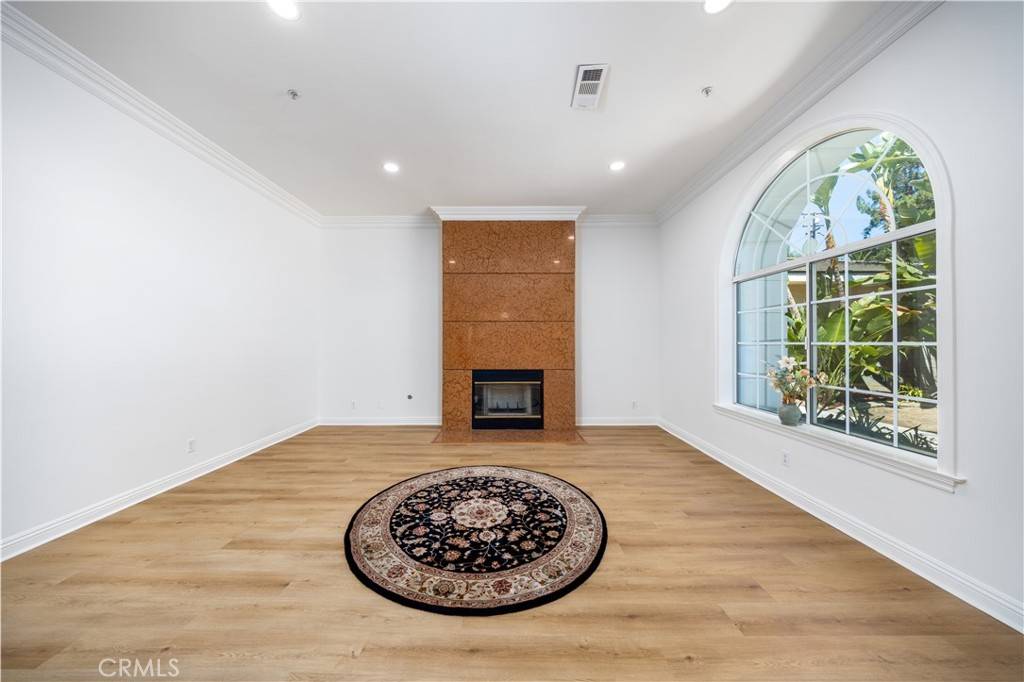 Arcadia, CA 91006,68 E Longden AVE