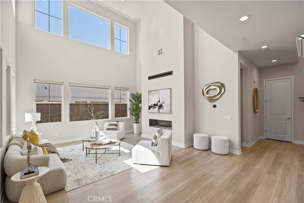 Lake Forest, CA 92630,251 Brackens