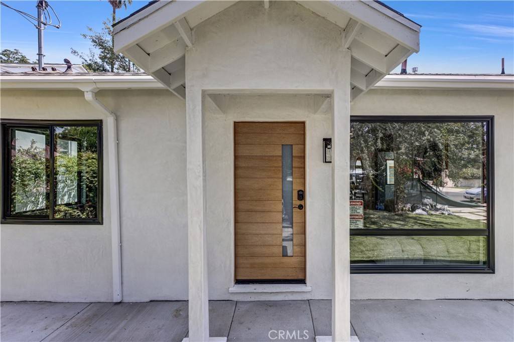 Sherman Oaks, CA 91411,5222 Cedros AVE