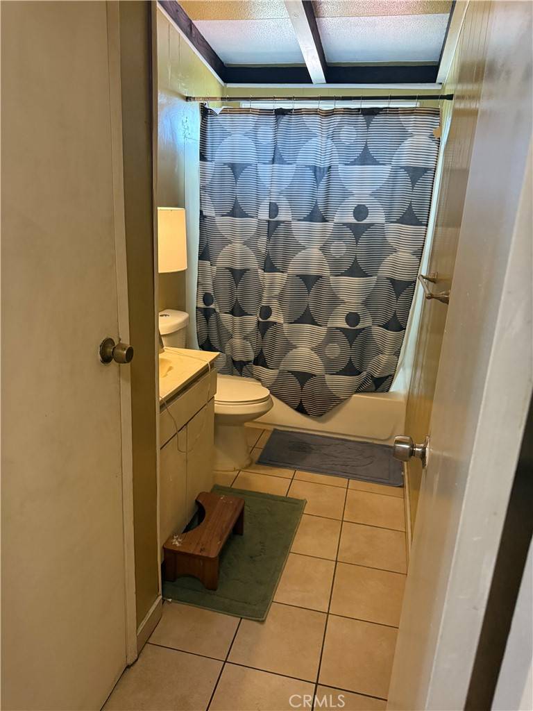 Compton, CA 90220,1109 S Acacia AVE