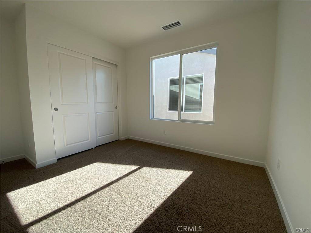 Corona, CA 92883,24533 sonieta CT