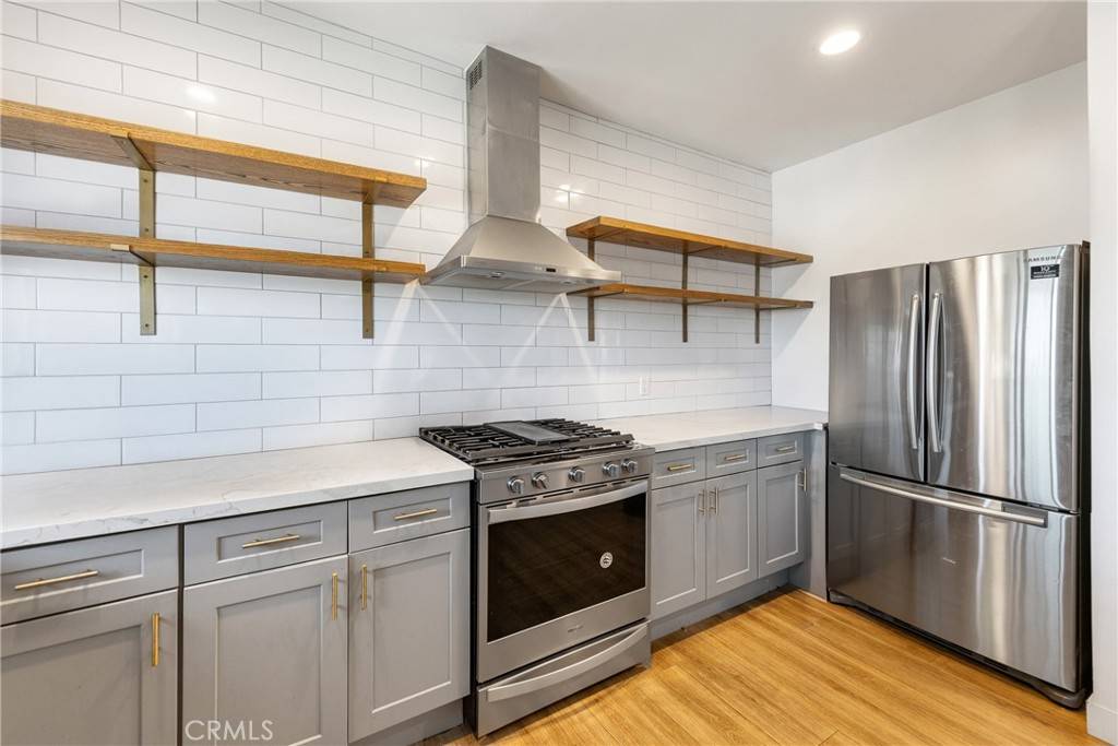 Long Beach, CA 90813,800 Pacific AVE #401