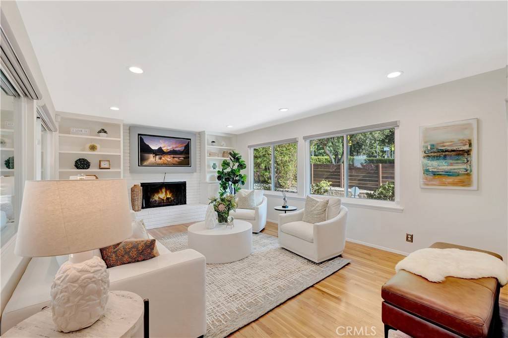 Sierra Madre, CA 91024,370 E Grandview AVE