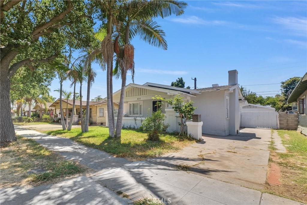 Santa Ana, CA 92701,820 S Van Ness AVE