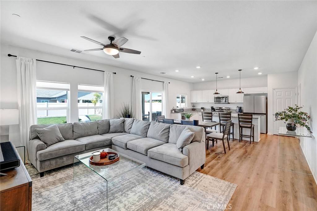 Menifee, CA 92584,26083 Redoak ST