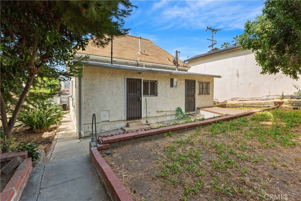 Los Angeles, CA 90012,1037 Alpine ST