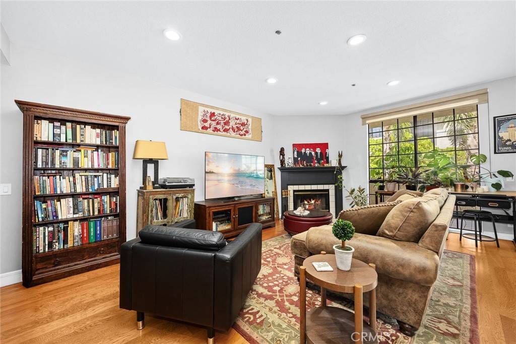 Pasadena, CA 91106,245 S Holliston AVE #210