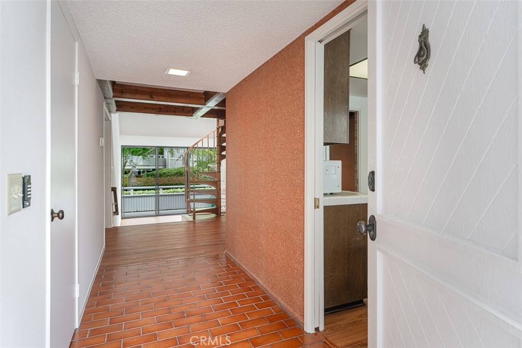 Newport Beach, CA 92663,12 Barlovento CT