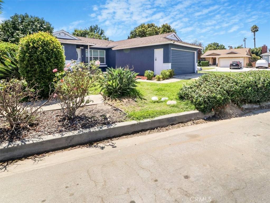 Downey, CA 90240,6502 Dos Rios RD