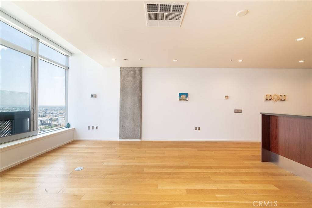 Los Angeles, CA 90015,1155 South Grand Avenue #2105