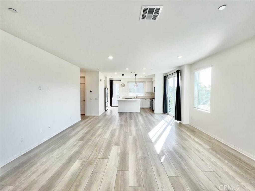 Irvine, CA 92614,229 Steely
