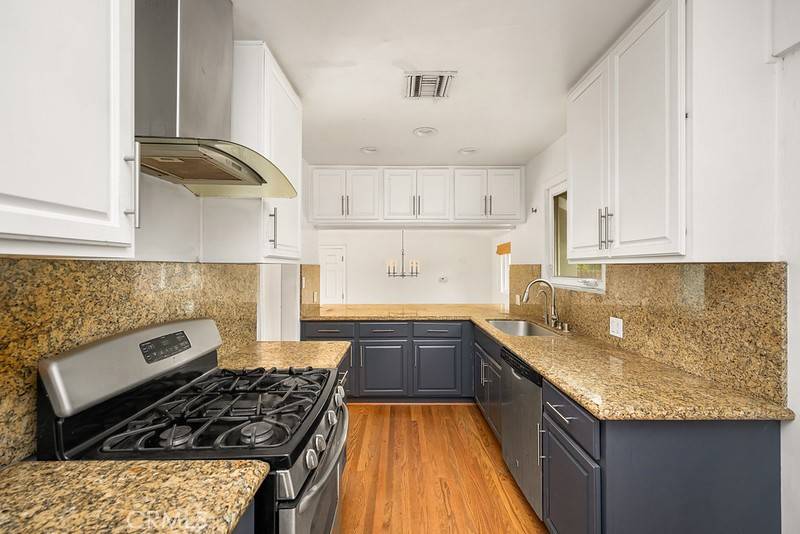 Woodland Hills, CA 91367,23221 Califa ST