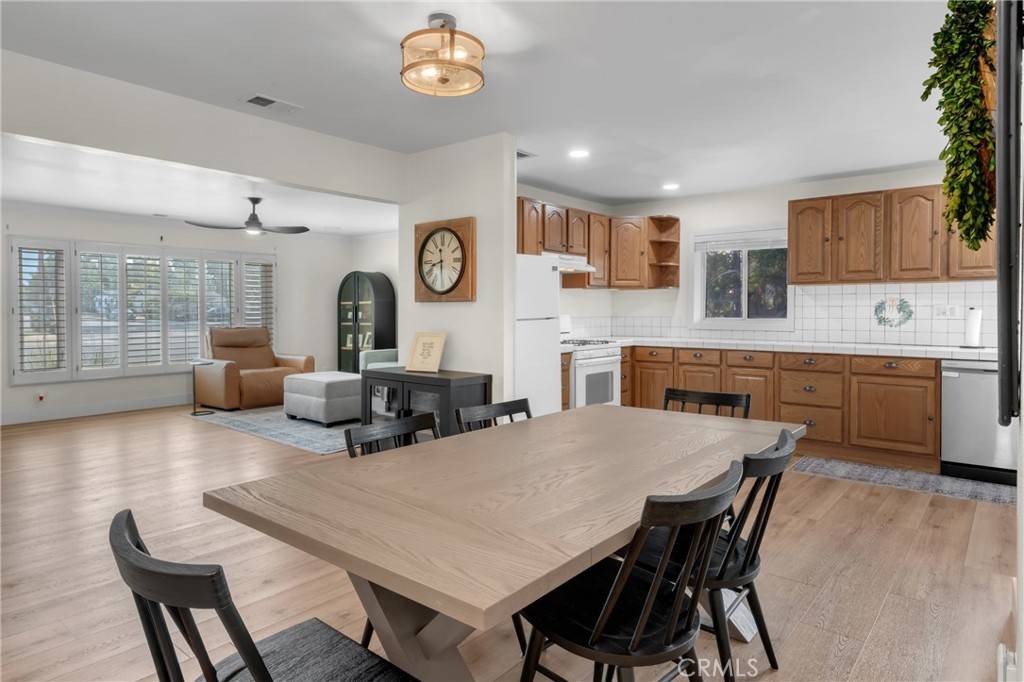 La Verne, CA 91750,1782 3rd ST