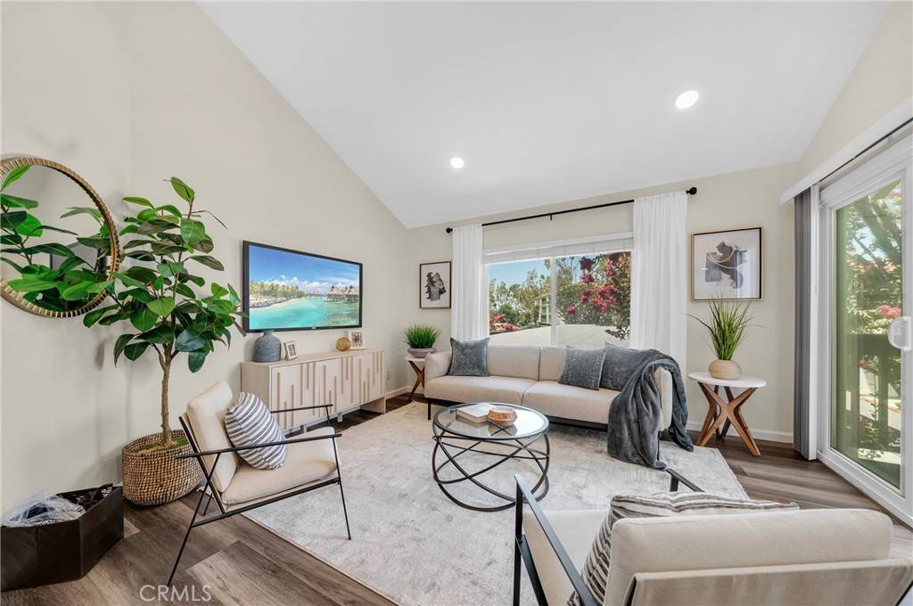 Irvine, CA 92618,302 Lemon Grove