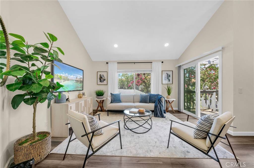 Irvine, CA 92618,302 Lemon Grove