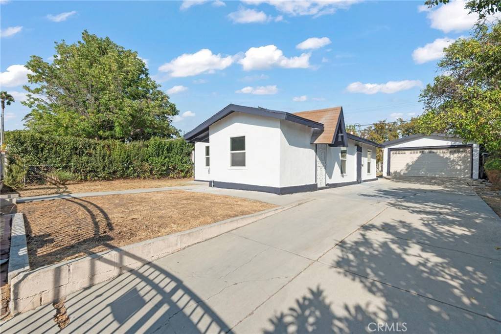 La Puente, CA 91744,216 S Sandalwood AVE