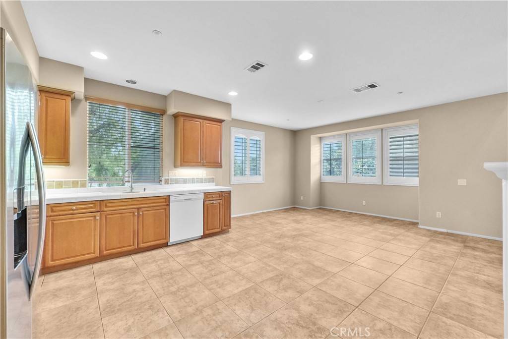 Tustin, CA 92782,284 Tustin Field DR