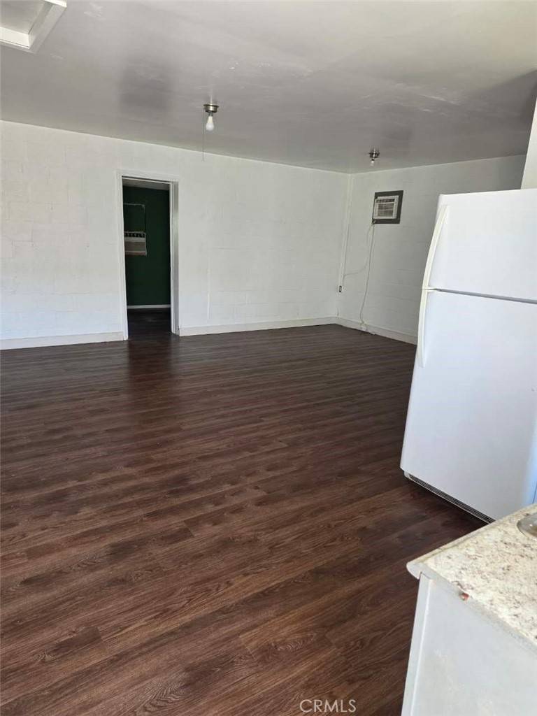 Fontana, CA 92335,17946 Merrill Ave