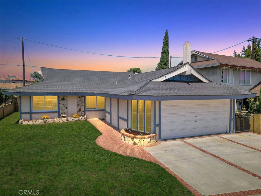 El Monte, CA 91732,4739 Helmgate DR