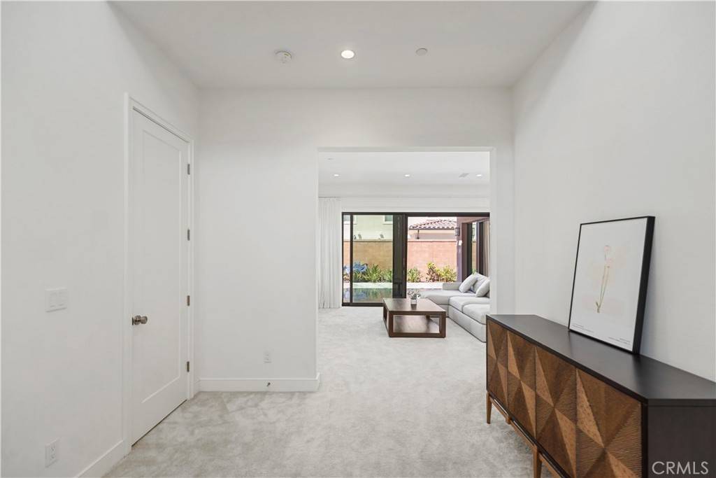 Irvine, CA 92618,195 Plum Lily