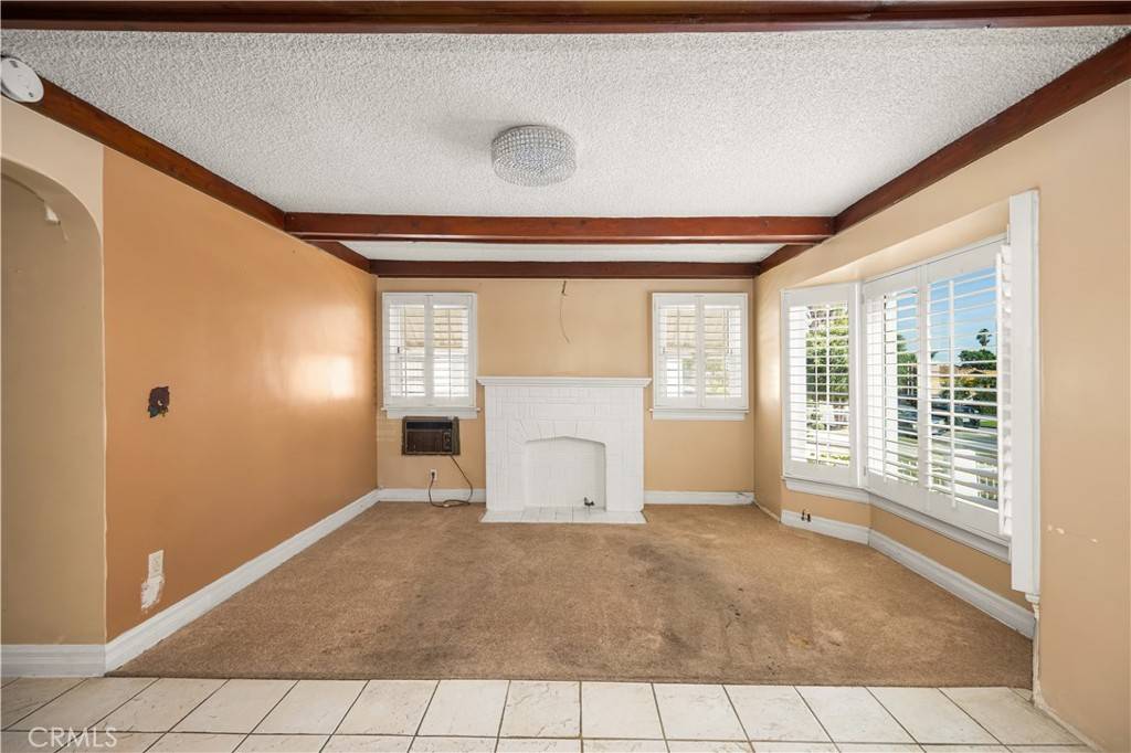 Los Angeles, CA 90043,3663 W 60th ST