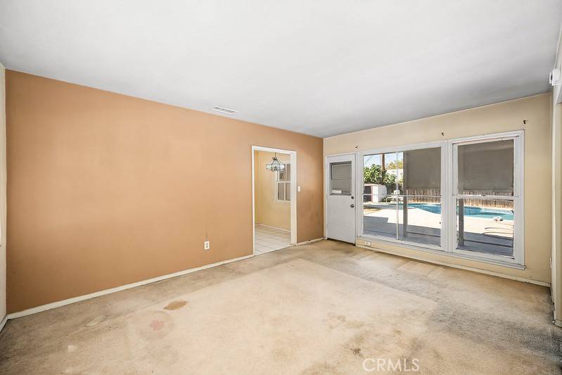 Lake Balboa, CA 91406,7237 Anatola AVE