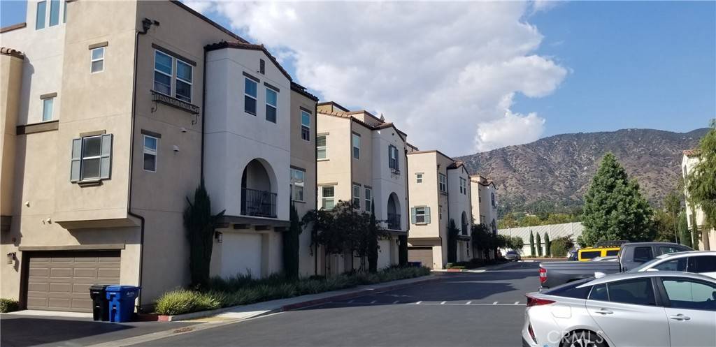 Glendora, CA 91741,623 W Foothill #39