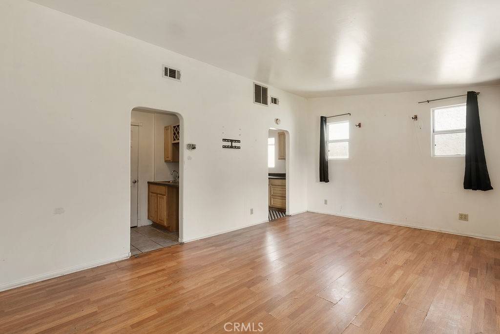 Los Angeles, CA 90032,3233 Dorchester AVE