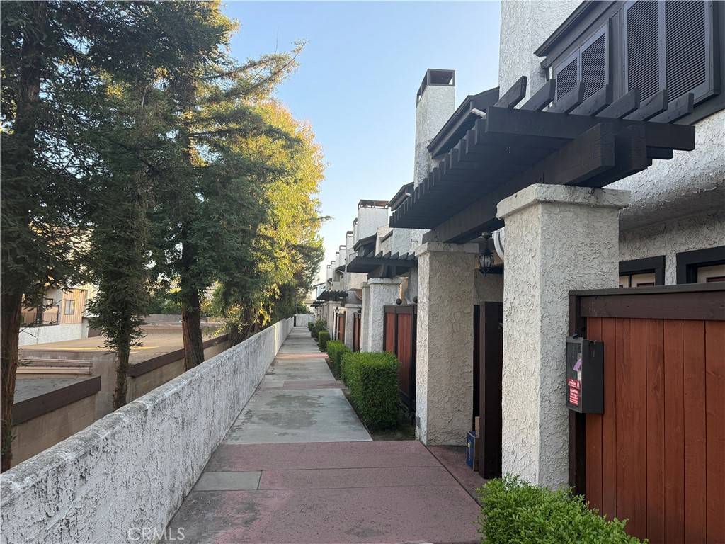 Arcadia, CA 91007,452 W Huntington DR #E