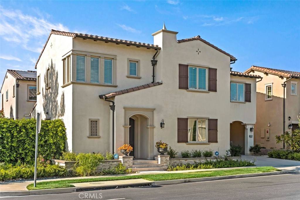 Irvine, CA 92602,61 English Saddle