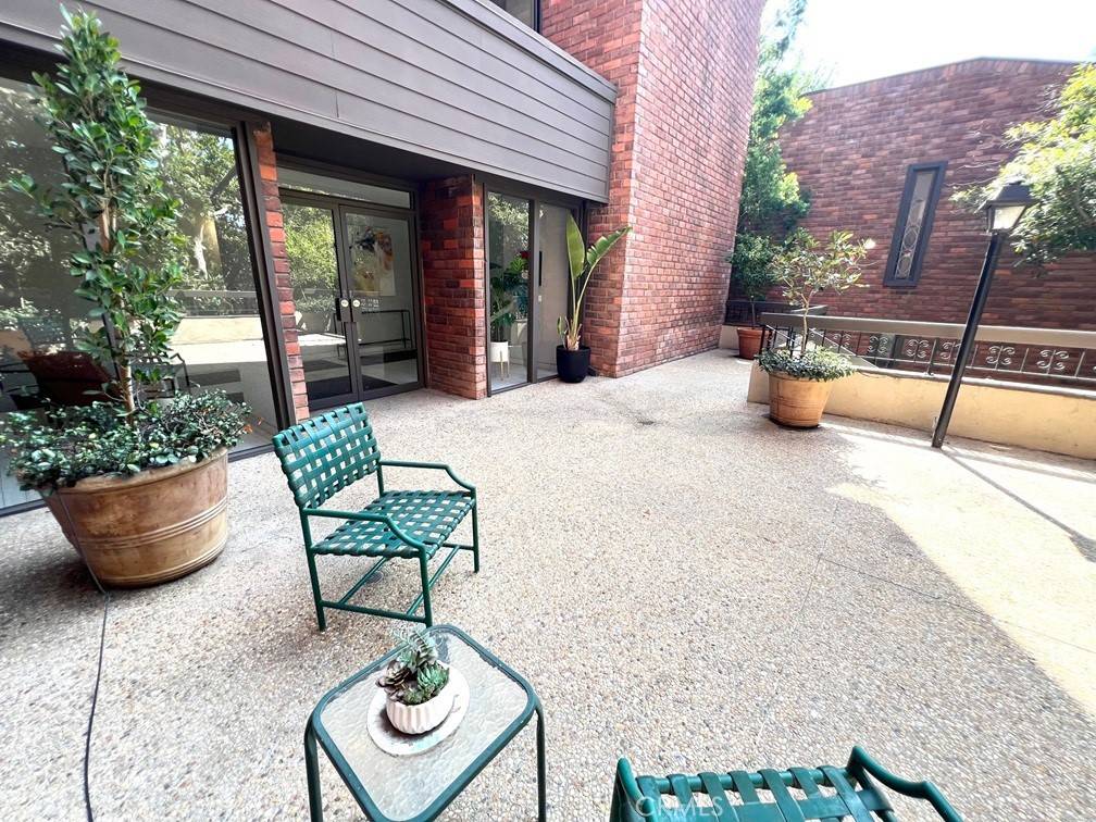 Pasadena, CA 91106,700 S Lake AVE #111