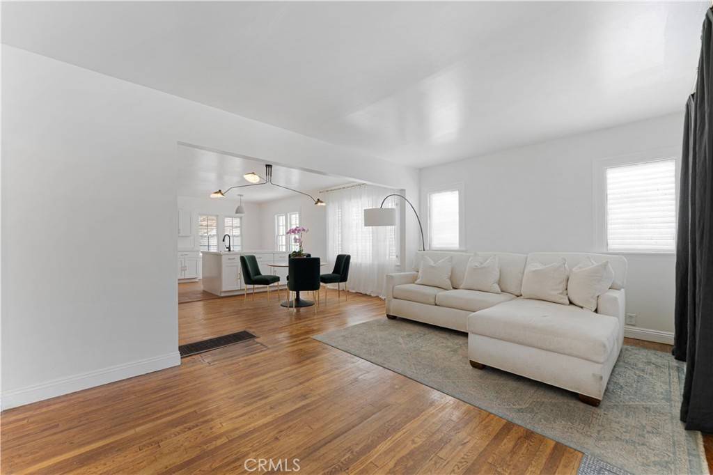 Los Angeles, CA 90043,4918 6th Ave