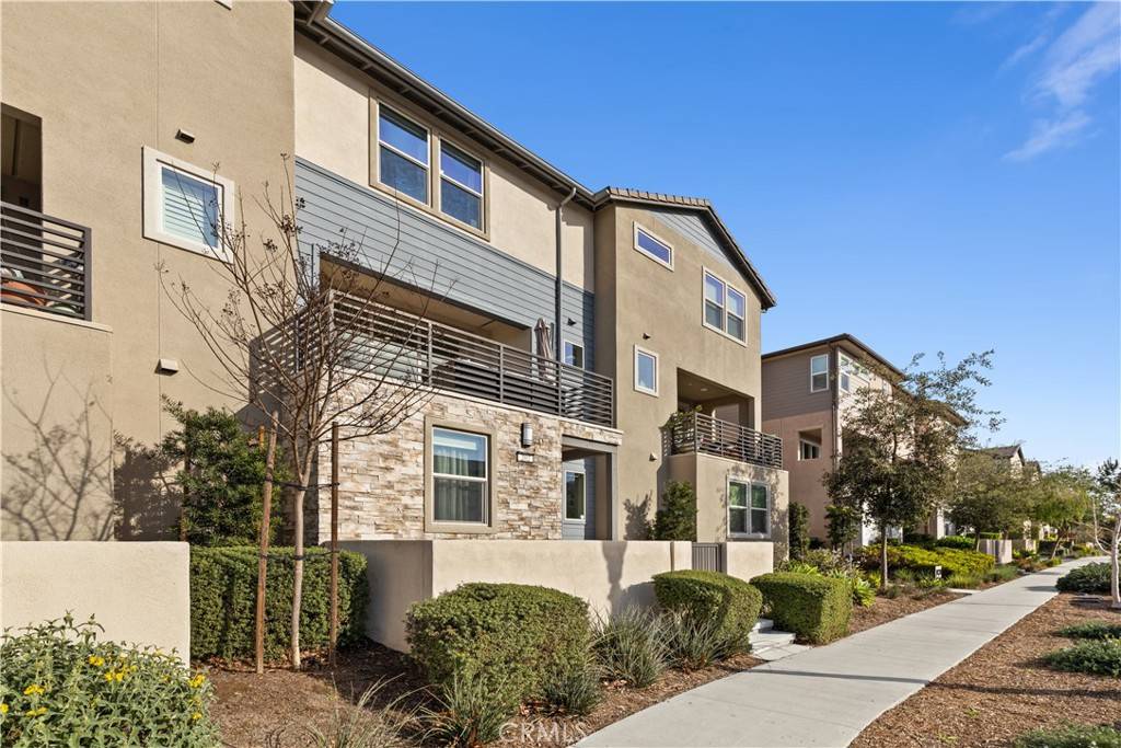 Irvine, CA 92618,202 Keeper